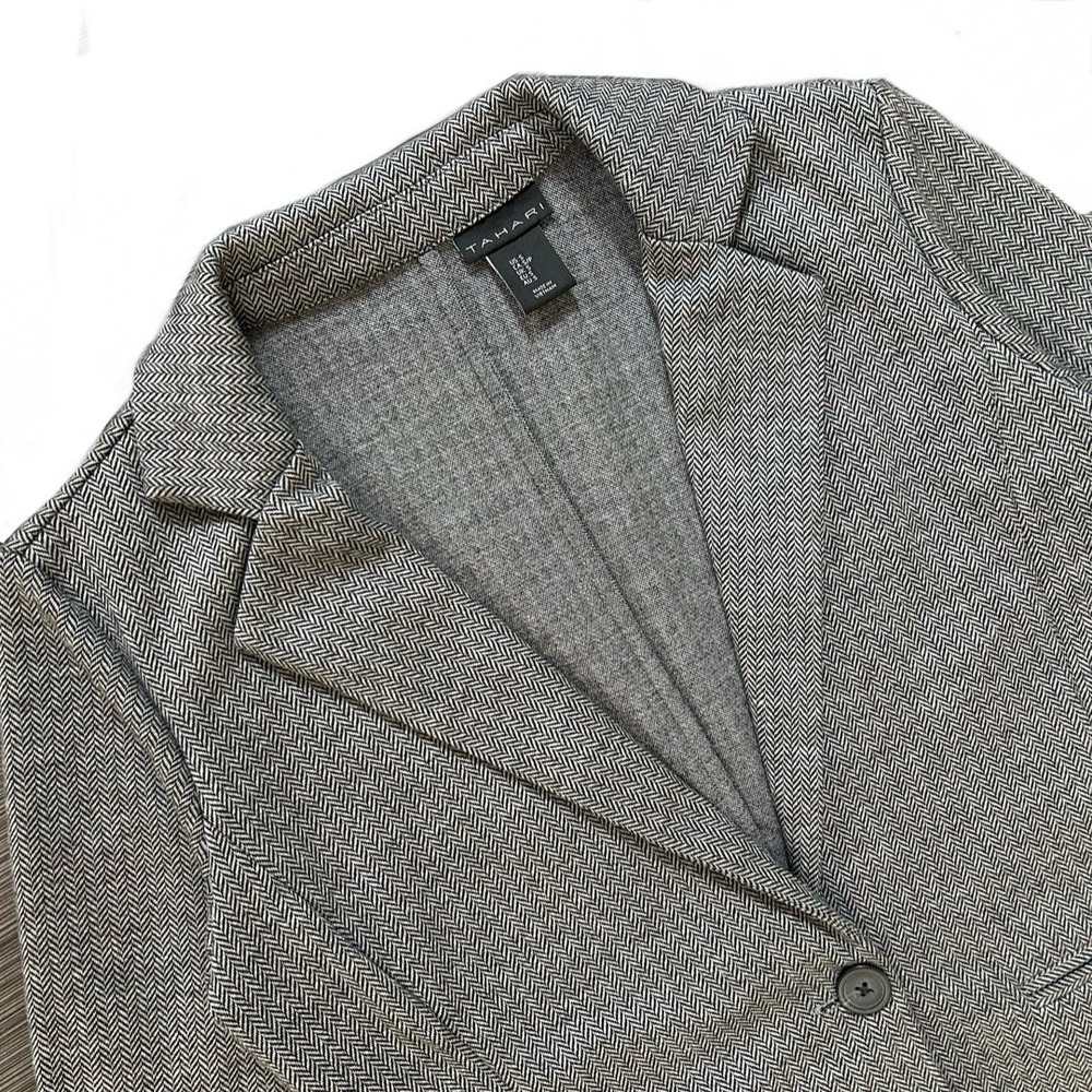 Tahari Women's Herringbone Single Breasted Slim Fit  Stretch Blazer Size‎ S